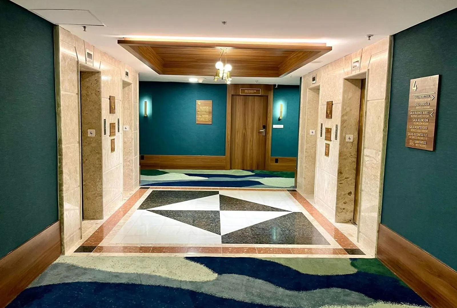 Hotel Hilton Porto Alegre, Brazil 5*,